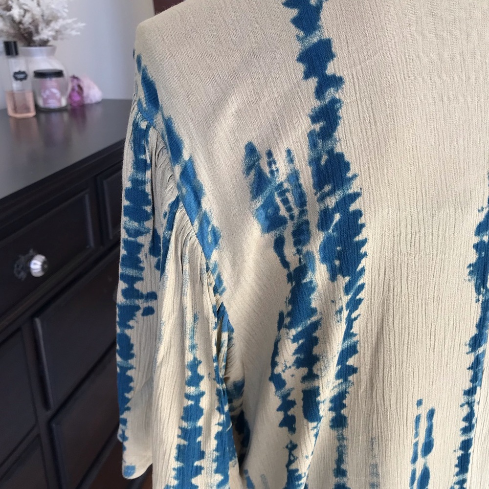 Maurices Tie Dye Flutter Sleeve Open Kimono, NWT - Picture 5 of 10